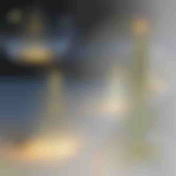 Solarna Dekoracja Ogrodu w Kształcie Choinki | TREELUSTOR