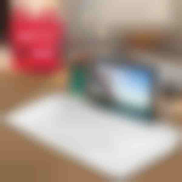 Wielofunkcyjny organizer na biurko + DARMOWY czarny marker | DESKNOTE