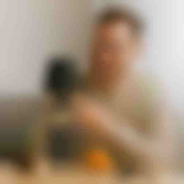 Lampa butelkowa, która przemienia każde wnętrze | BOTLAMPI