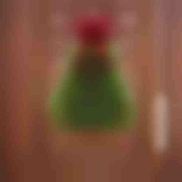 Ręcznie robiona girlanda świąteczna w kształcie choinki | TREEWREATH